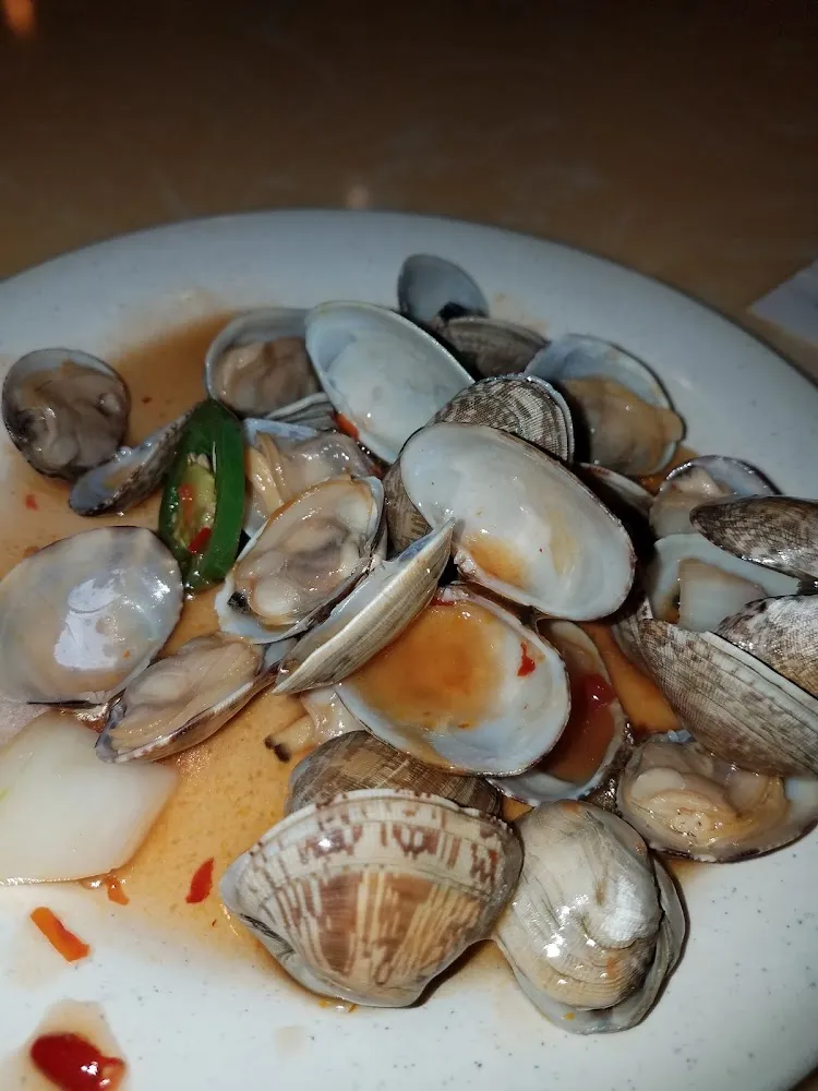Clams in Garlic Sauce